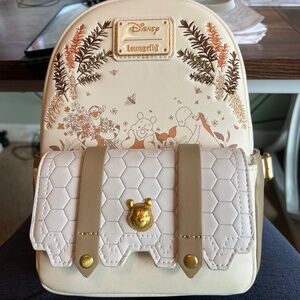 Beautiful Winnie the Pooh loungefly